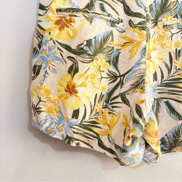 Old Navy Mid-Rise Linen Blend Yellow & Green Floral Shorts 5” - Picture 12 of 15